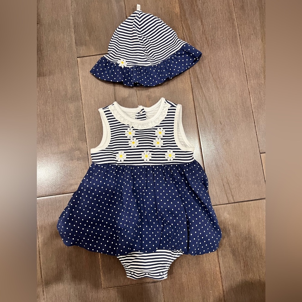 Baby bodysuit dress 9 months never worn